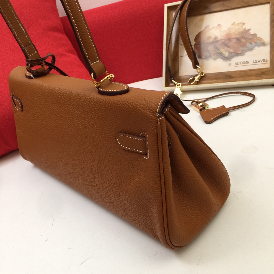 HM SHOULDER BAG 42 BROWN CALFSKIN GOLD BUCKLE