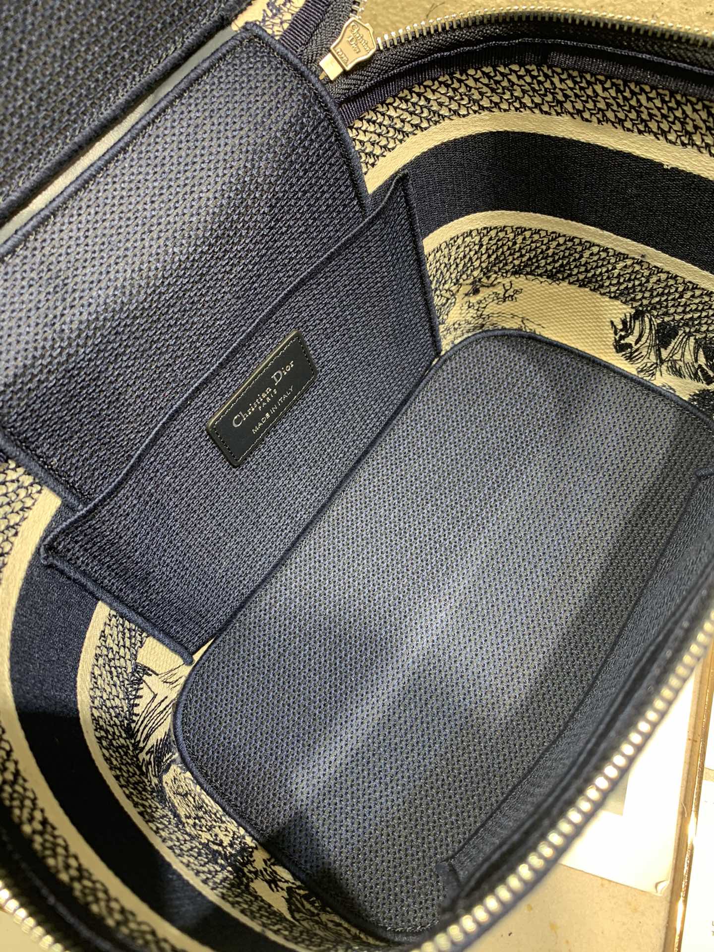 SMALL 25 VANITY CASE IN BLACK MONOGRAM OBLIQUE JACQUARD