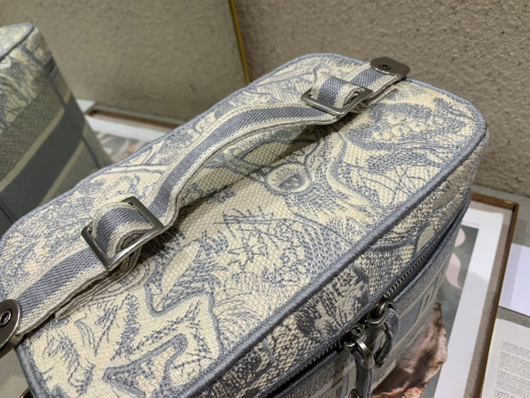 SMALL 25 VANITY CASE IN PASTEL GRAY MONOGRAM OBLIQUE JACQUARD