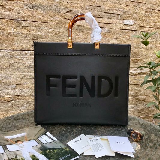 Fend Sunshine Large Bag 40.5 Black Leather