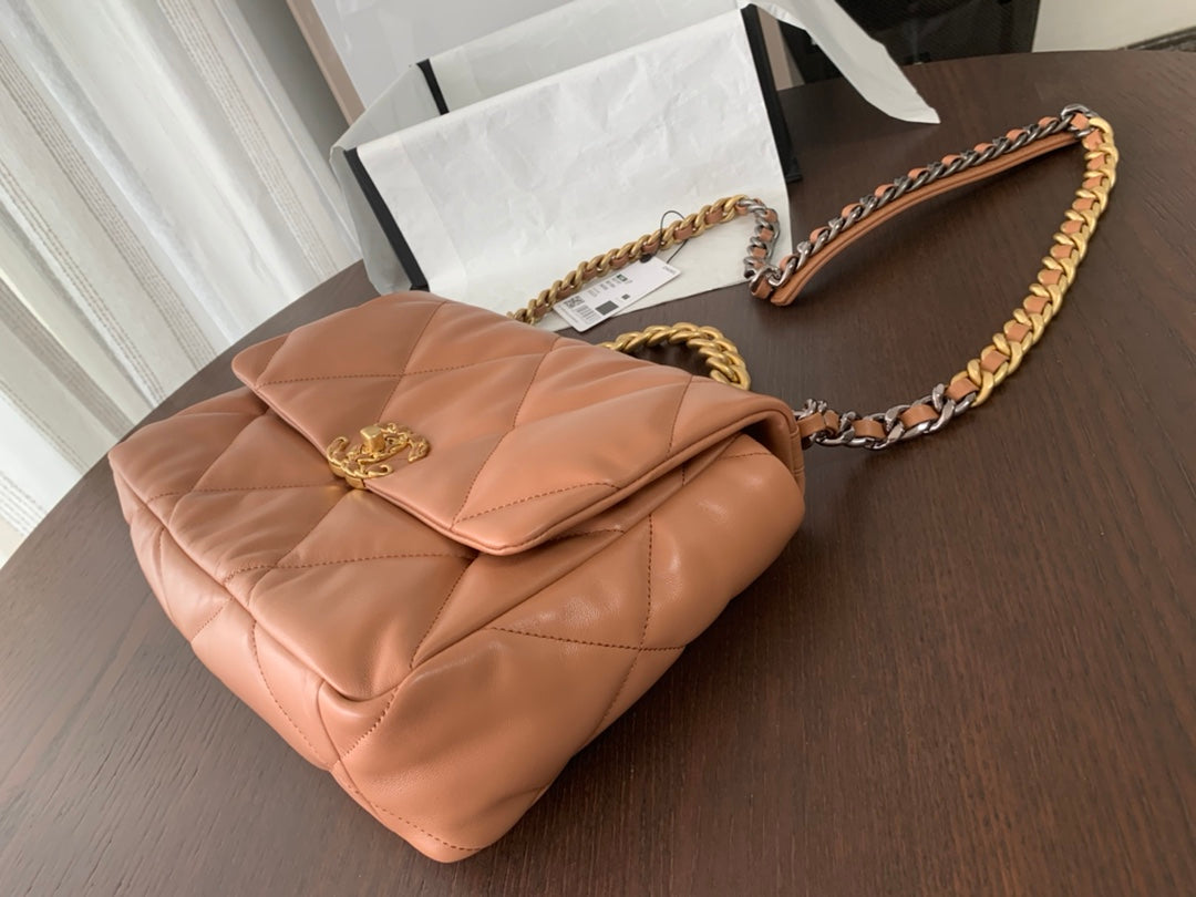 19 FLAP BAG 30 BROWN GOATSKIN