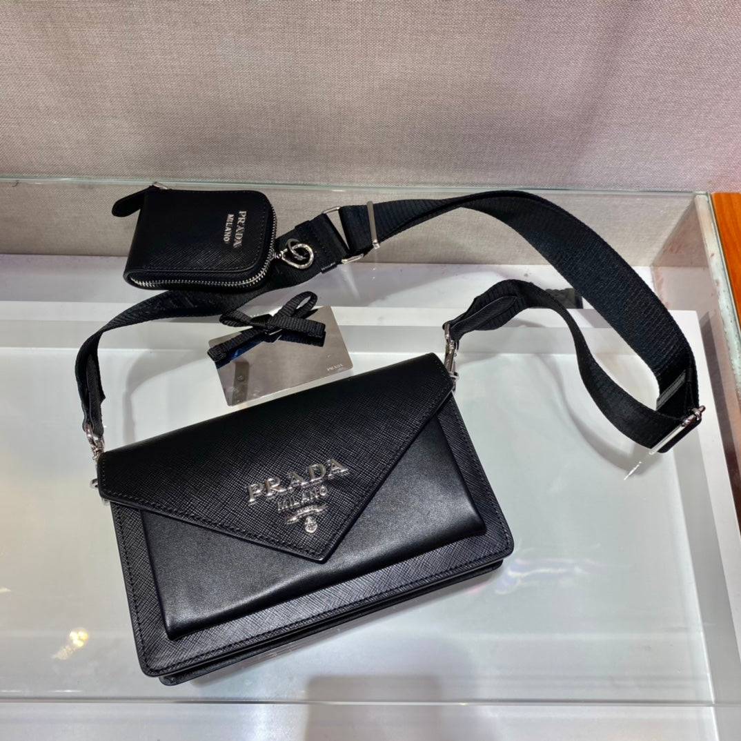 ENVELOPE FLAP BAG 20 IN BLACK SAFFIANO LEATHER