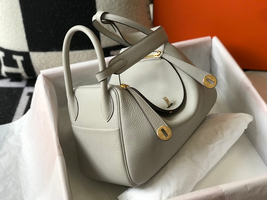 HM LINDY 26 BAG CREAM CALFSKIN