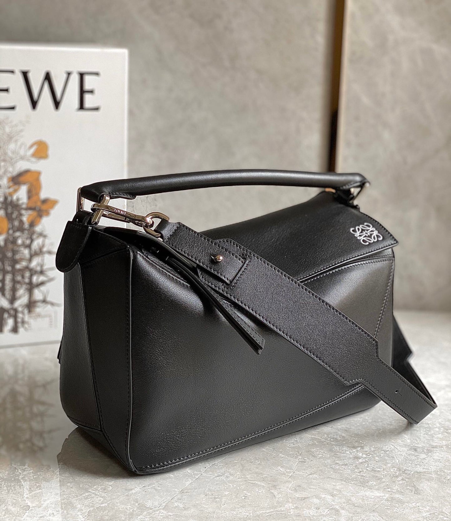 MEDIUM 29 PUZZLE BAG IN BLACK SOFT GRAINED CALFSKIN