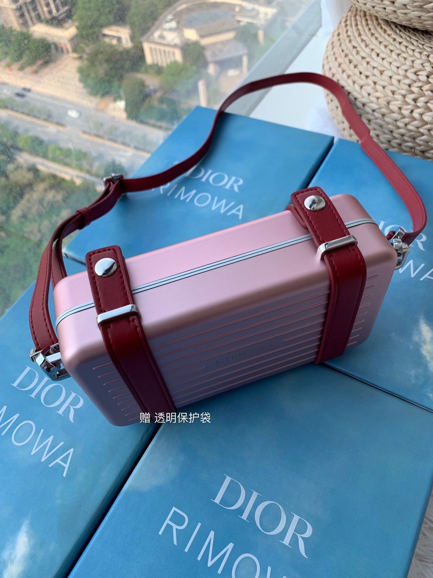 RIMOWA 20 CASE BAG IN LIGHT PINK ALUMINUM MAGNESIUM