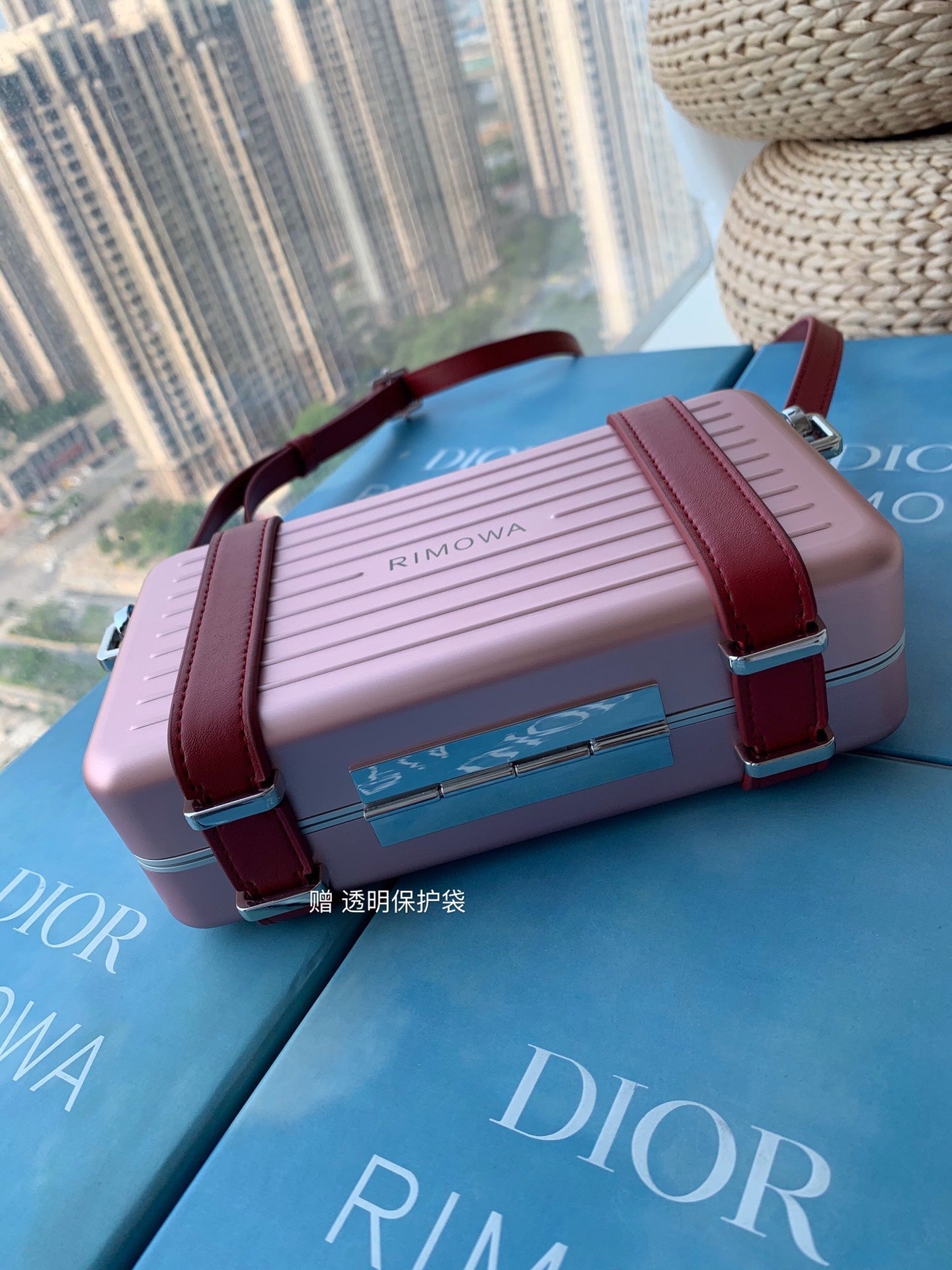 RIMOWA 20 CASE BAG IN LIGHT PINK ALUMINUM MAGNESIUM