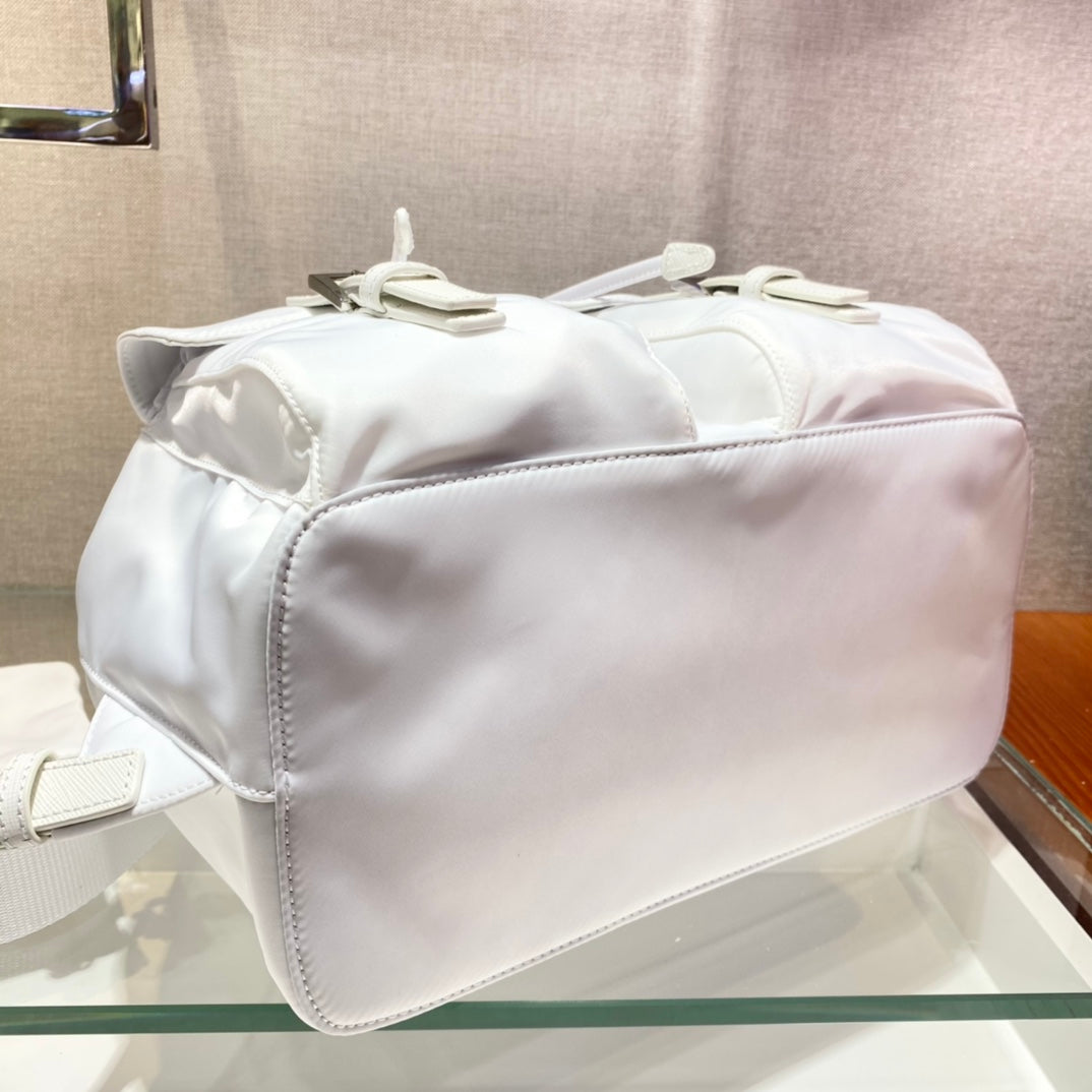 BACKPACK 32 IN WHITE PARACHUTE FABRIC