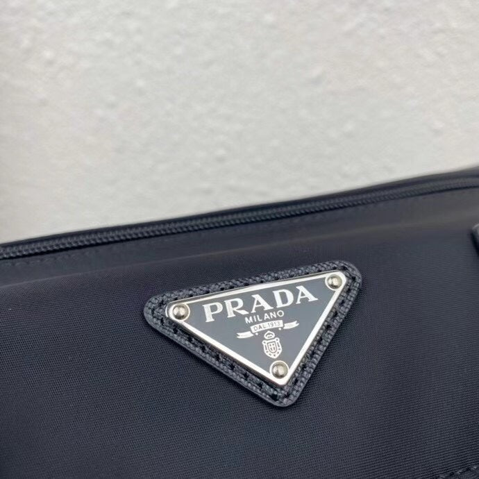 PRA SMALL 27 SHOULDER BAG IN BLACK RE-NYLON