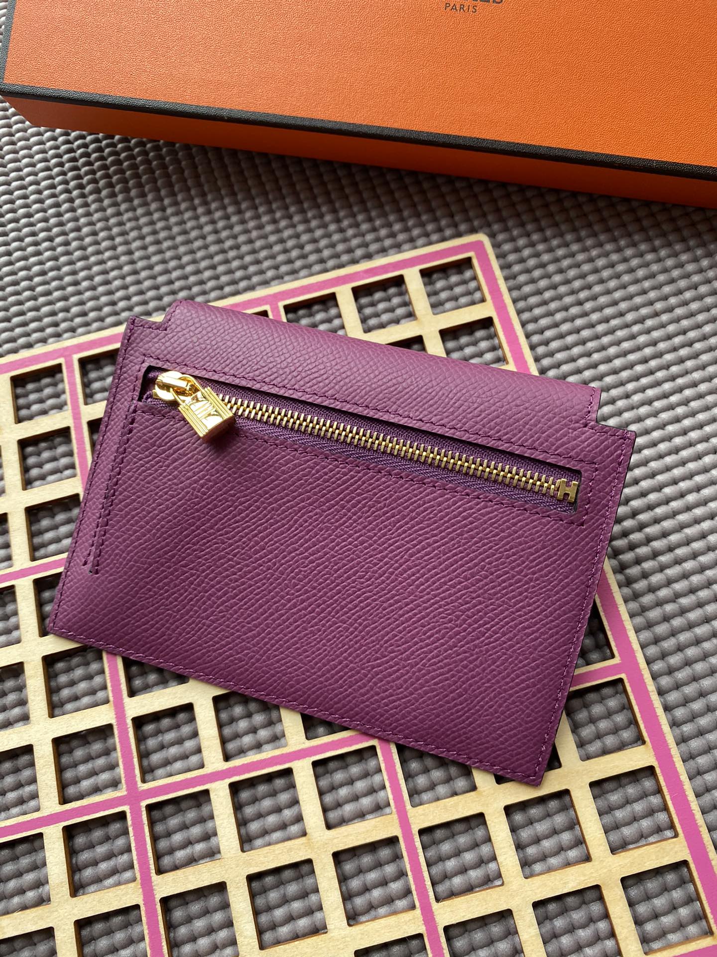 HM Kelly Pocket 13.5 Purple Epsom Ghw