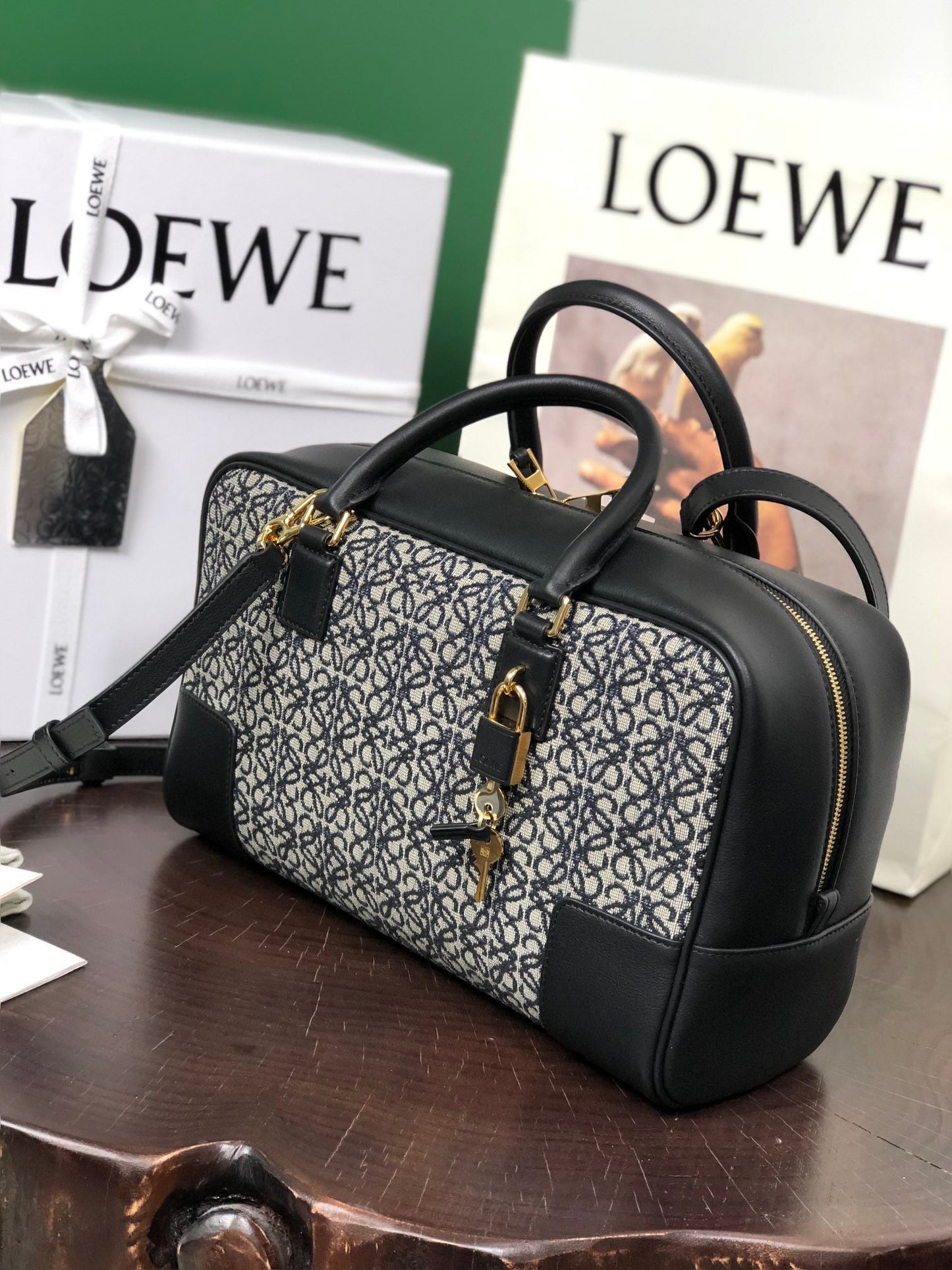 LOE AMAZONA 28 BAG IN BLACK CALFSKIN AND BEIGE MONOGRAM FABRIC