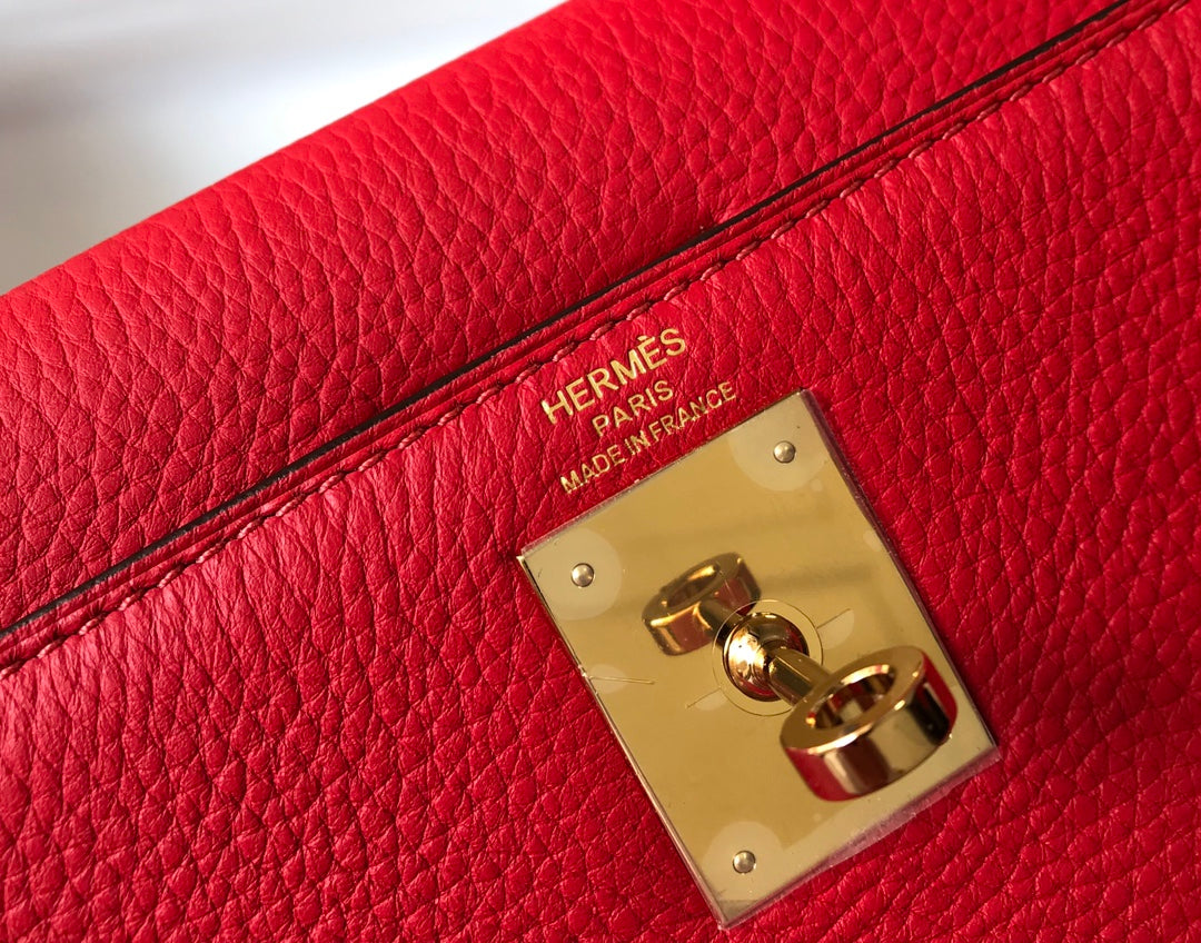 HM KELLY 32CM BAG IN RED CALFSKIN GOLD HARDWARE