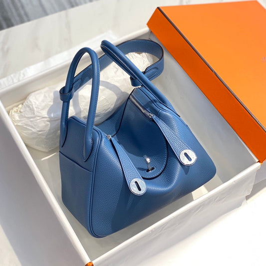 HM LINDY 30 BAG AZURE CALFSKIN