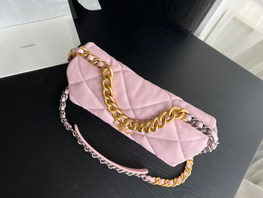 19 FLAP BAG 30 PINK GOATSKIN