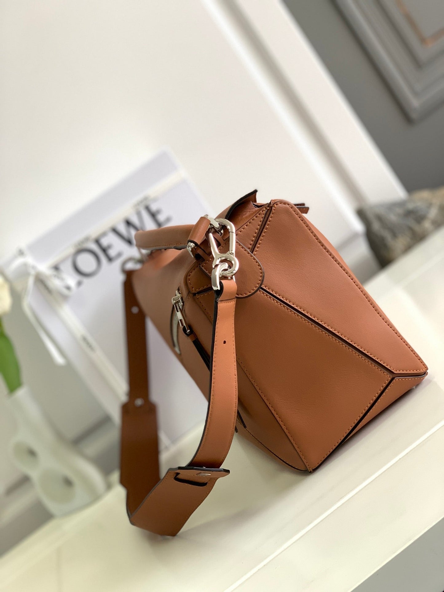 LOE PUZZLE LARGE 35 BAG IN BRONZE BROWN CALFSKIN