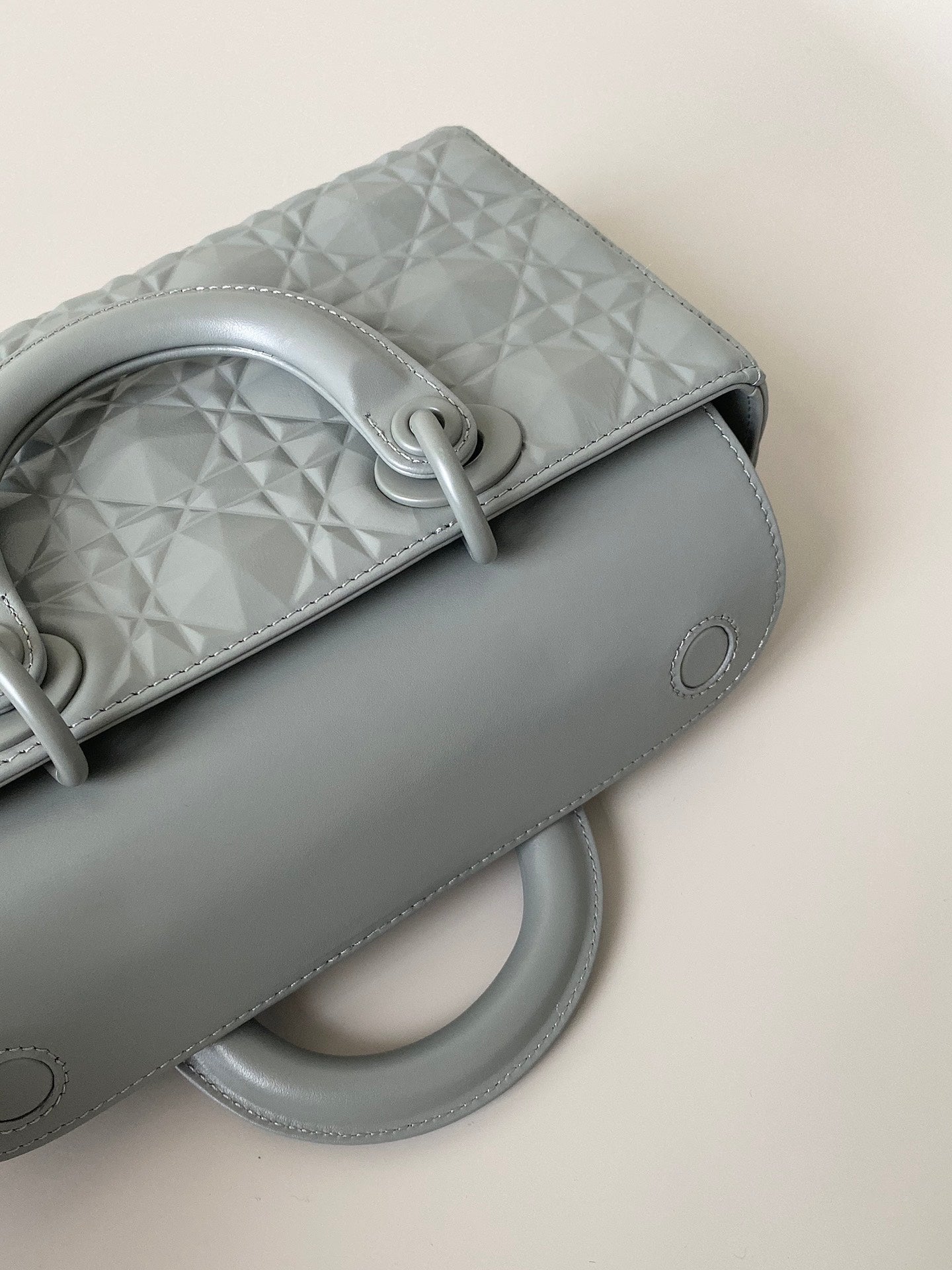 MEDIUM D-JOY BAG 26 IN GREY CALFSKIN