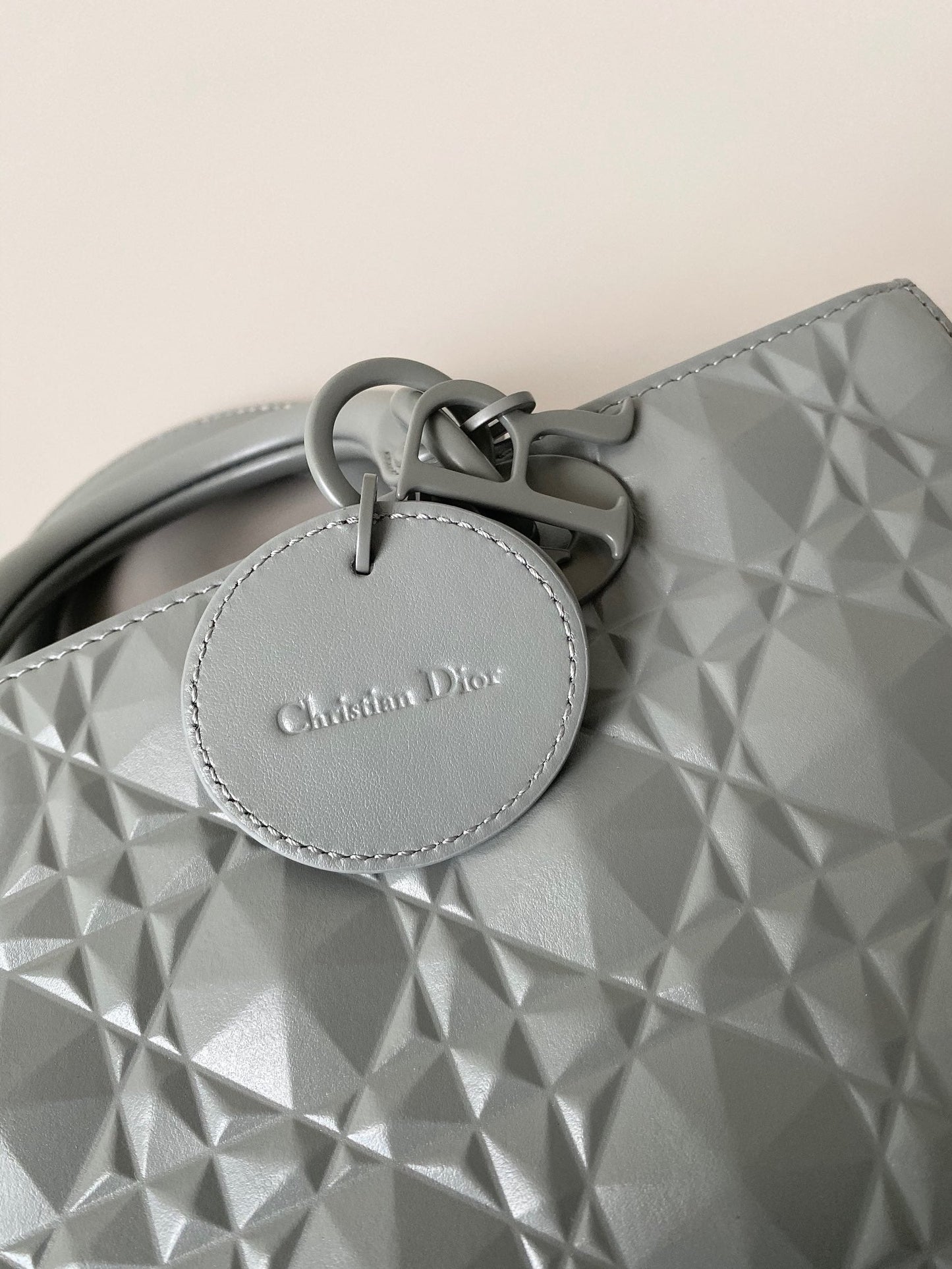 MEDIUM D-JOY BAG 26 IN GREY CALFSKIN