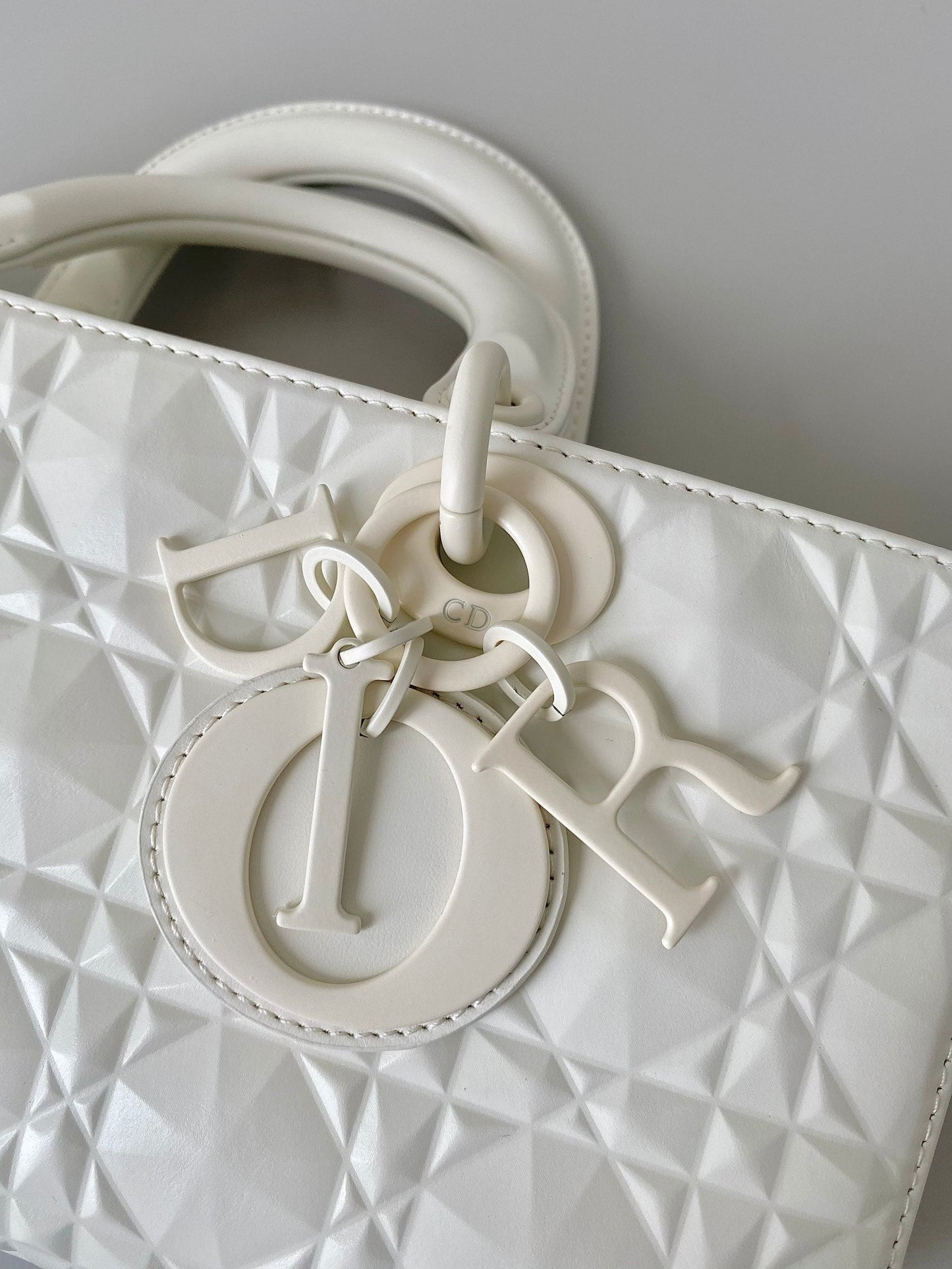 MEDIUM D-JOY BAG 26 IN WHITE CALFSKIN