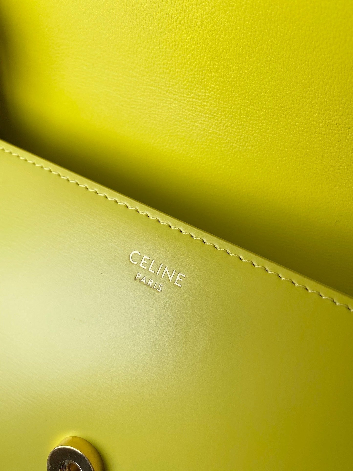 20 CHAIN EMBOSSED ARMPIT BAG CHARTREUSE YELLOW CALFSKIN