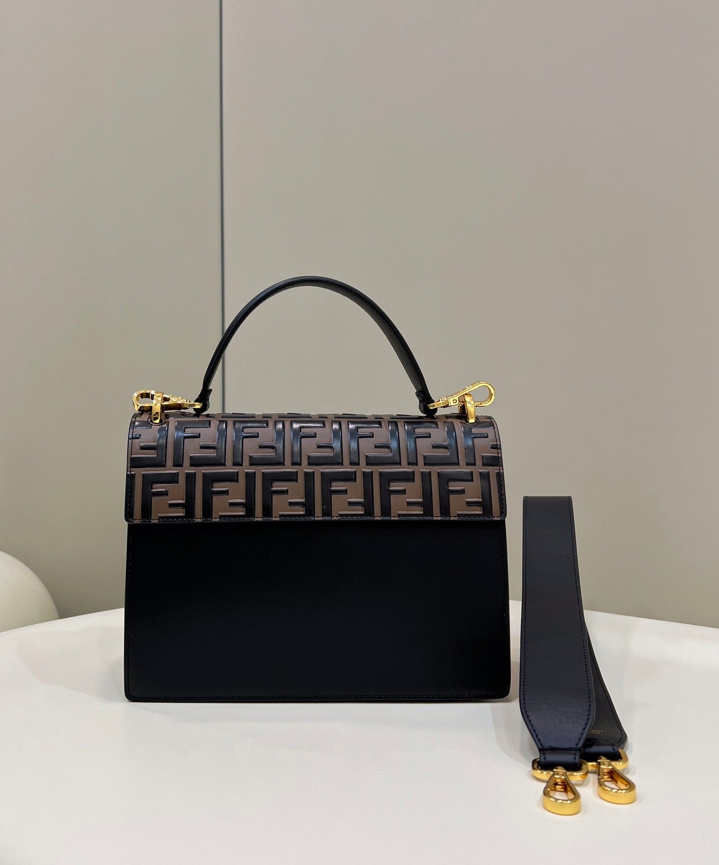 FENDI KANI 26 BAG IN BLACK MIX CHOCOLATE BROWN FFF CALFSKIN WITH GOLD HARDWARE