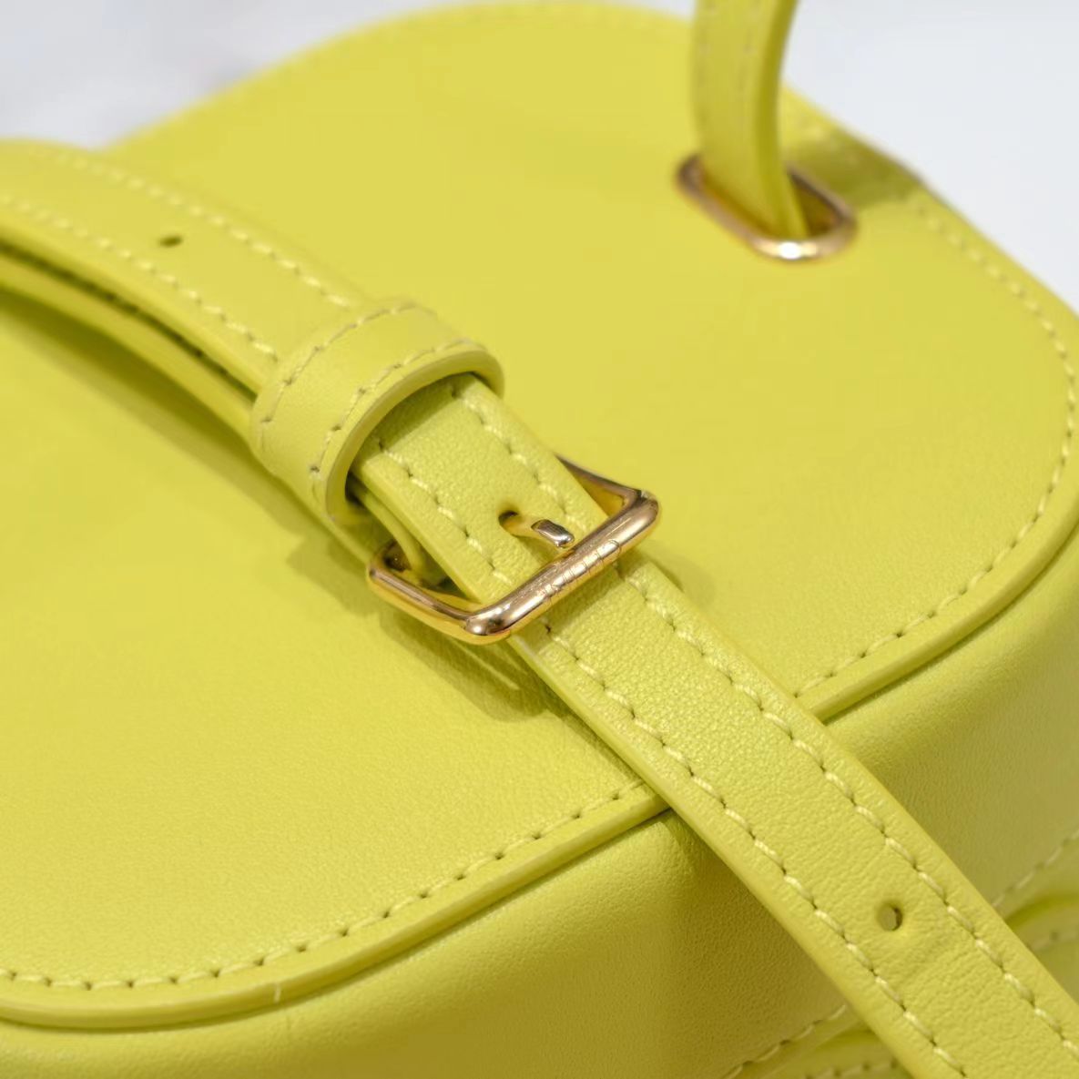 SQUARE BOX CROSSBODY BAG 11 LEMON YELLOW  CALFSKIN