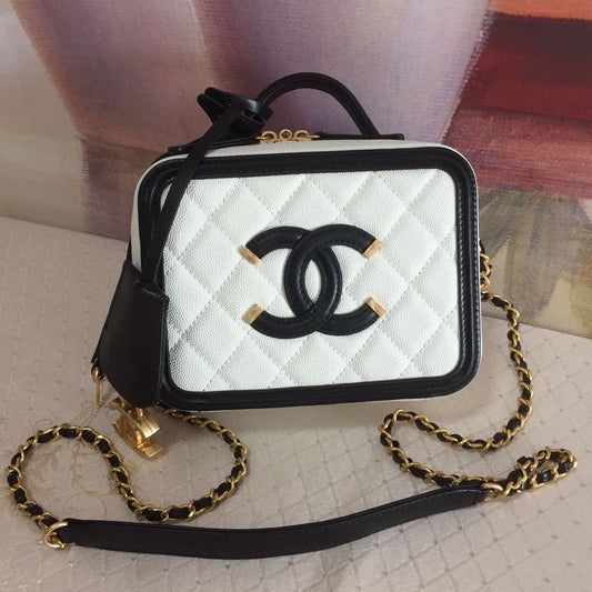 CC MINI 17 VANITY CASE IN BLACK MIX WHITE CALFSKIN GOLD HARDWARE