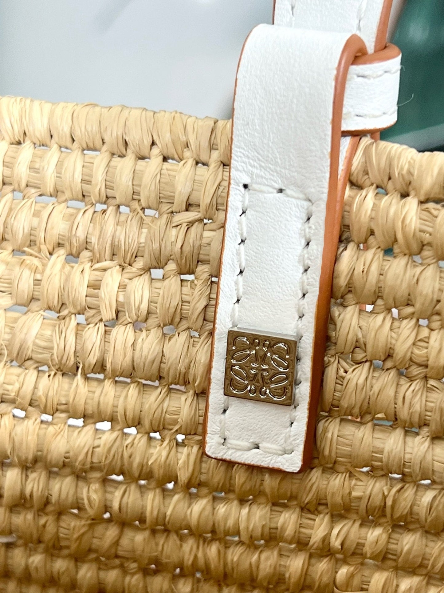 SMALL SQUARE  28 BASKET BAG IN RAFFIA AND WHITE CALFSKIN