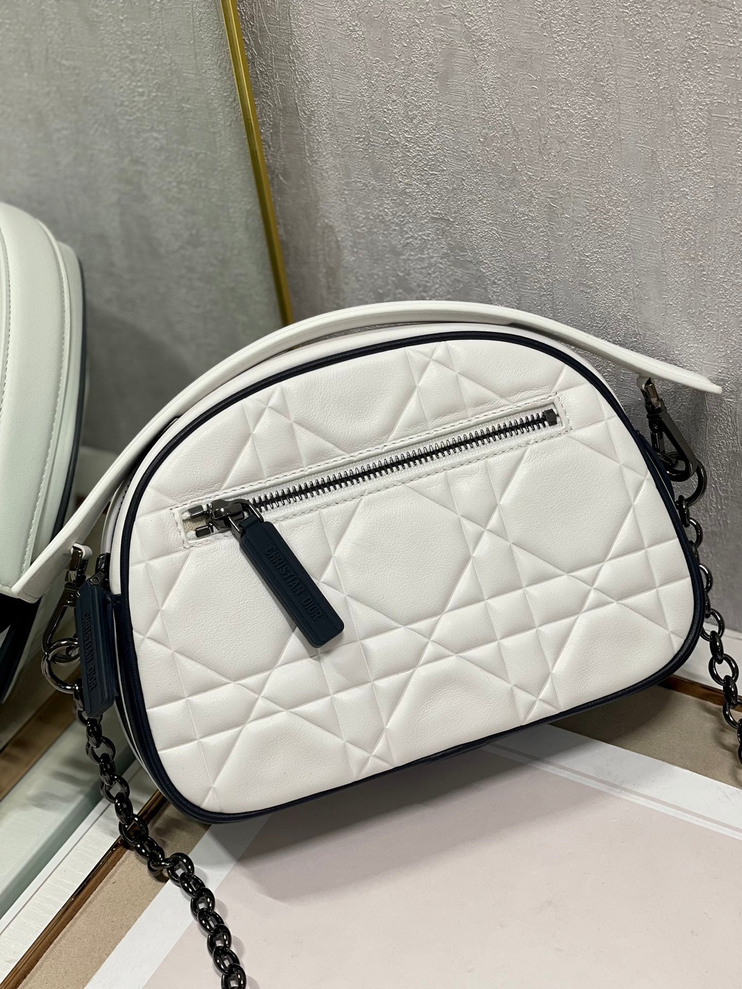 VIBE HOBO 22 BAG IN WHITE CALFSKIN