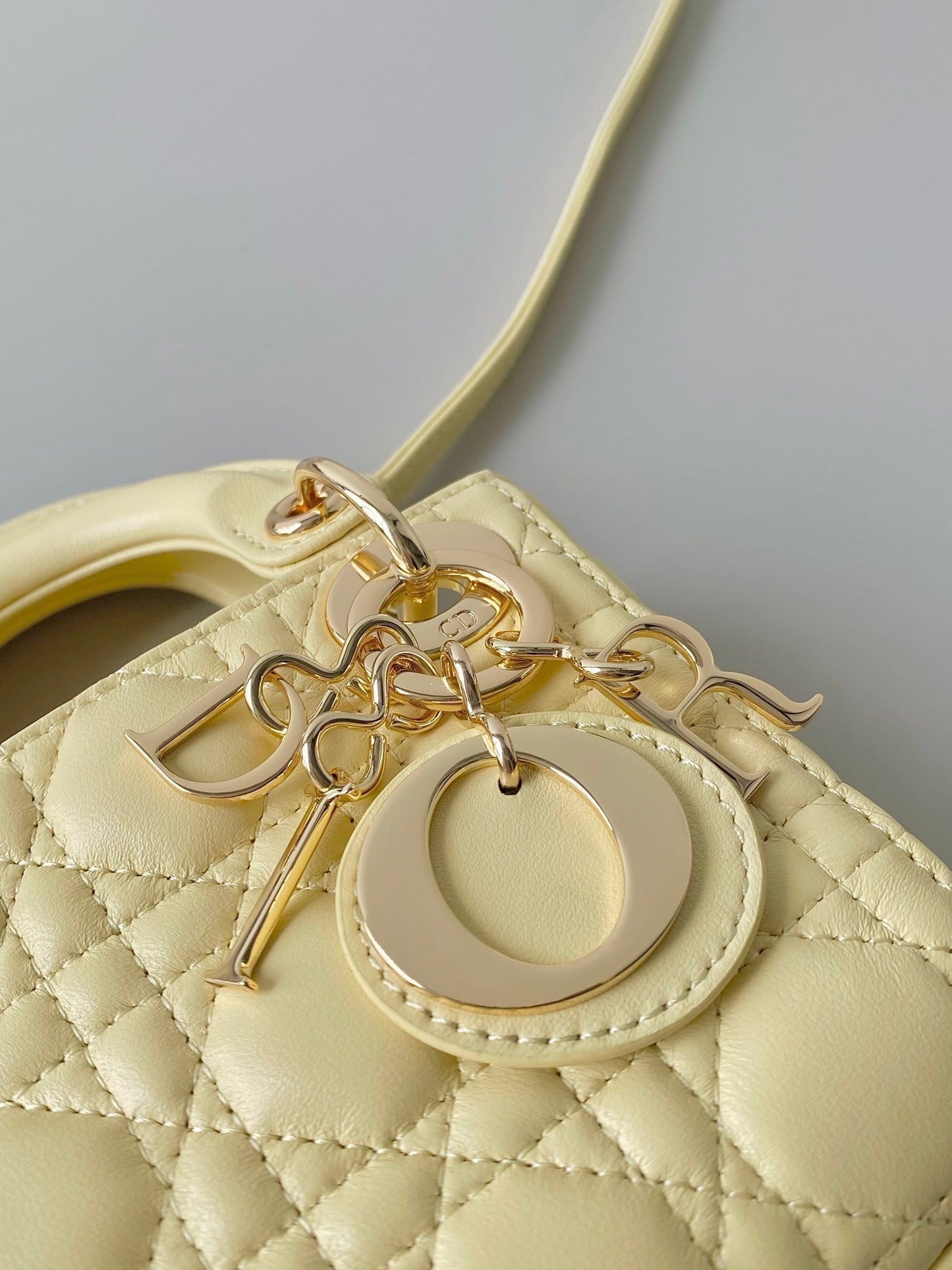 MICRO LADY 12 BAG IN LIGHT YELLOW LAMBSKIN