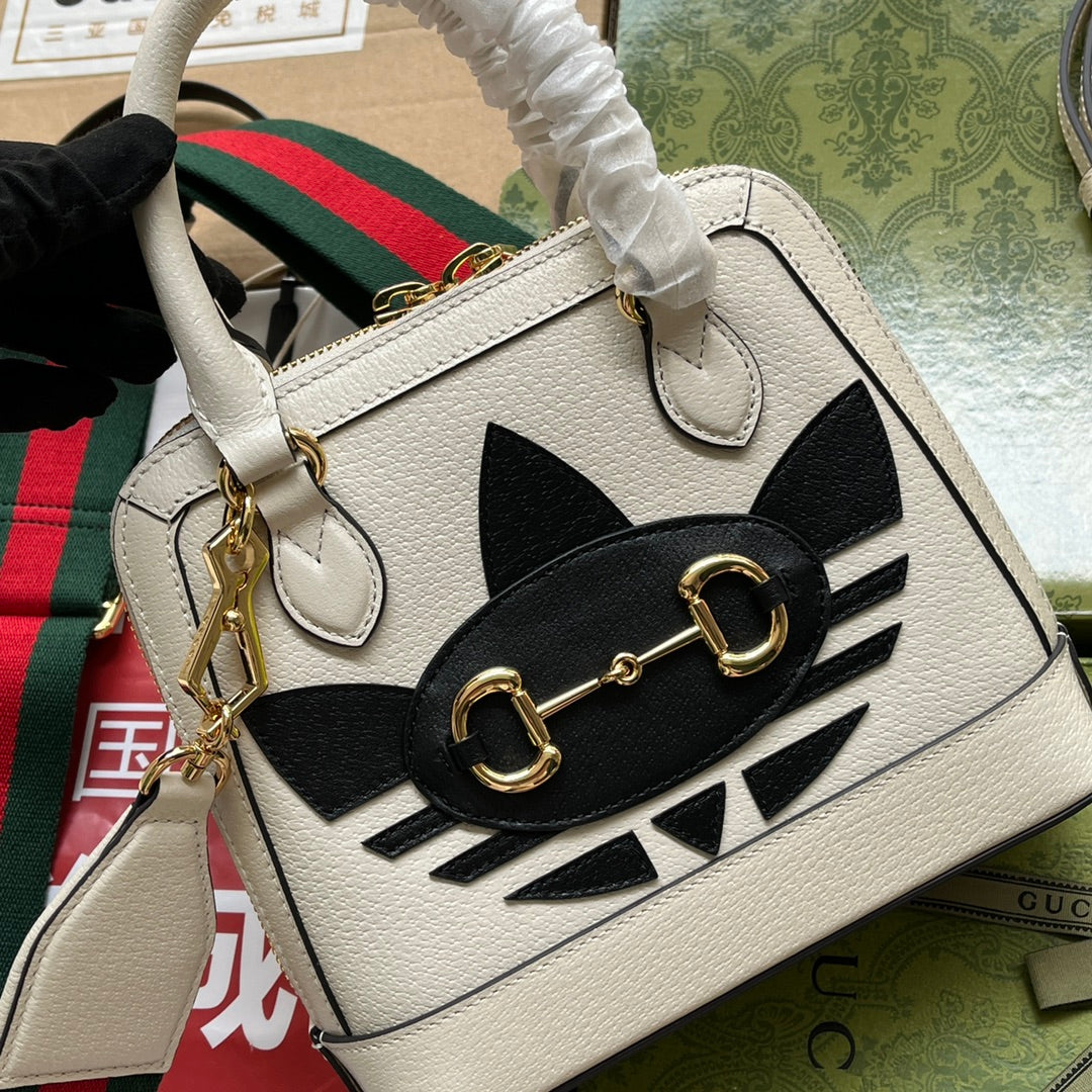 GGxADIDAS HORSEBIT 1955 TOTE BAG 20 WITH WEB STRAP IN WHITE MIX BLACK CALFSKIN GOLD HARDWARE