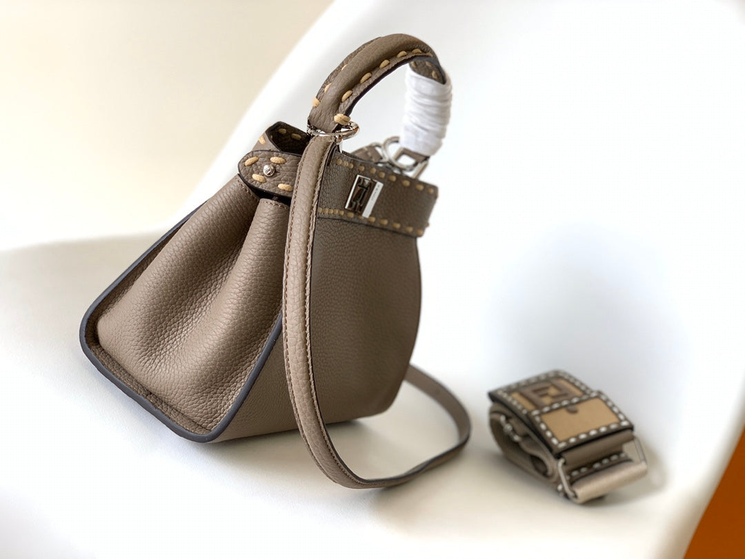 Peekaboo Mini Selleria Bag 23cm brown leather shw with 220 hand-sewn stitches