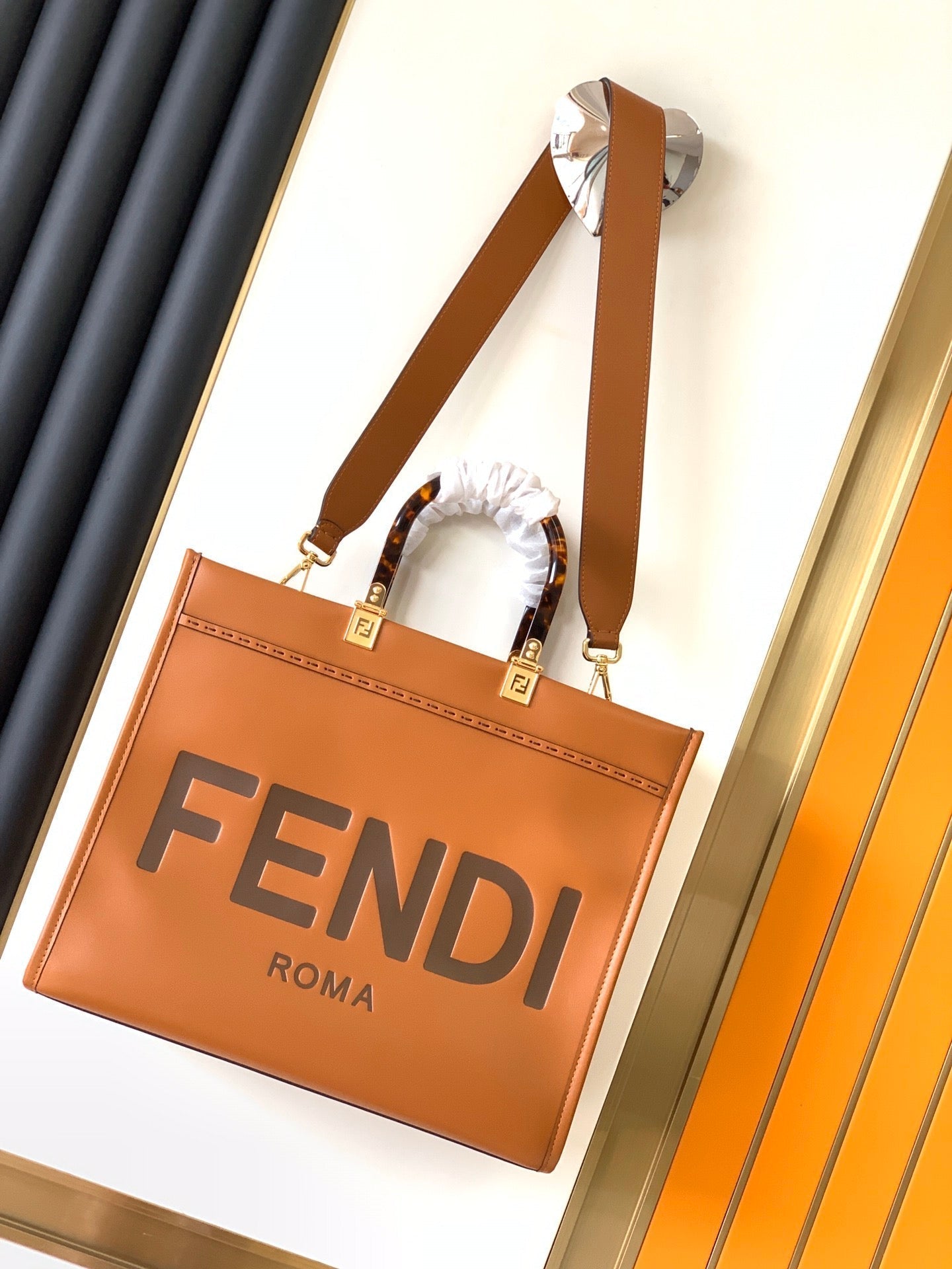 Fend Sunshine Medium Bag 35 Tan Leather