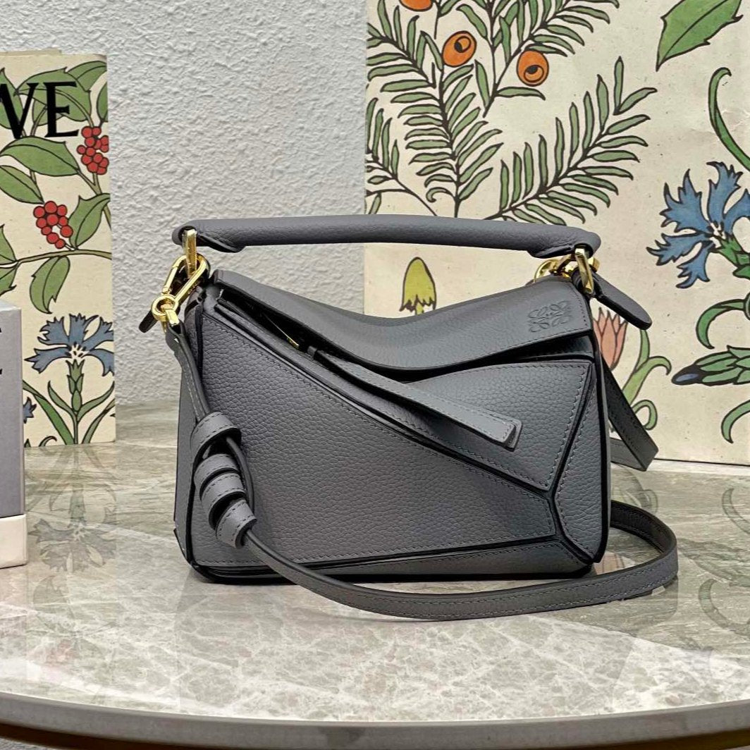 LOE MINI 18 PUZZLE BAG IN GREY CALFSKIN