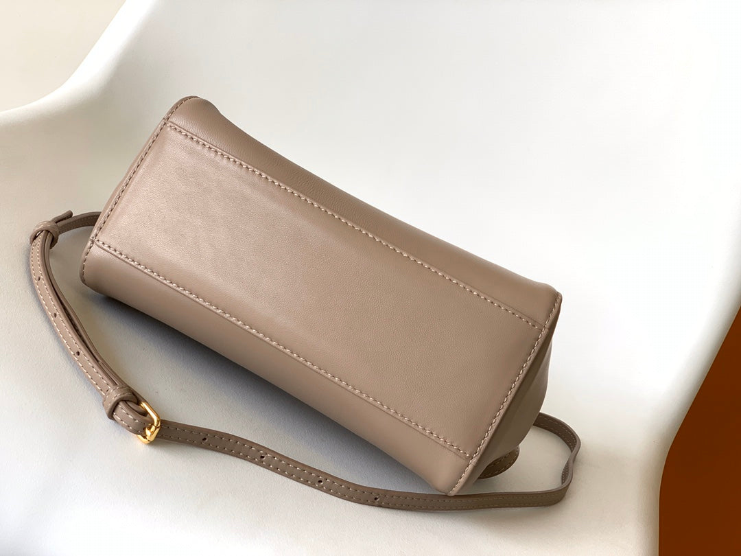 Peekaboo Mini 23cm Bag light brown lambskin gold hardware