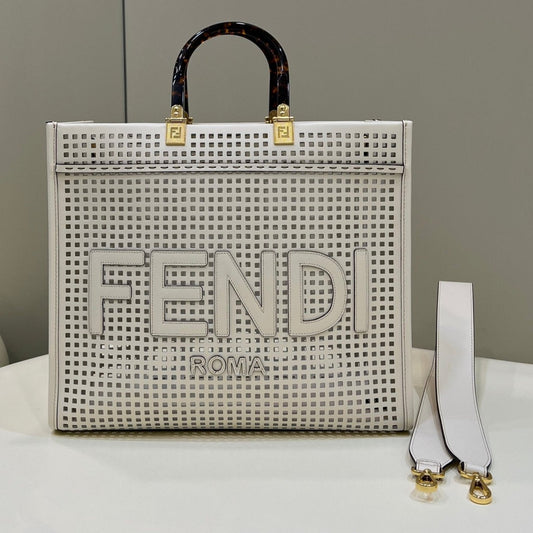 FENDI ROMA 37 BAG IN WHITE CALFSKIN GOLD HARDWARE