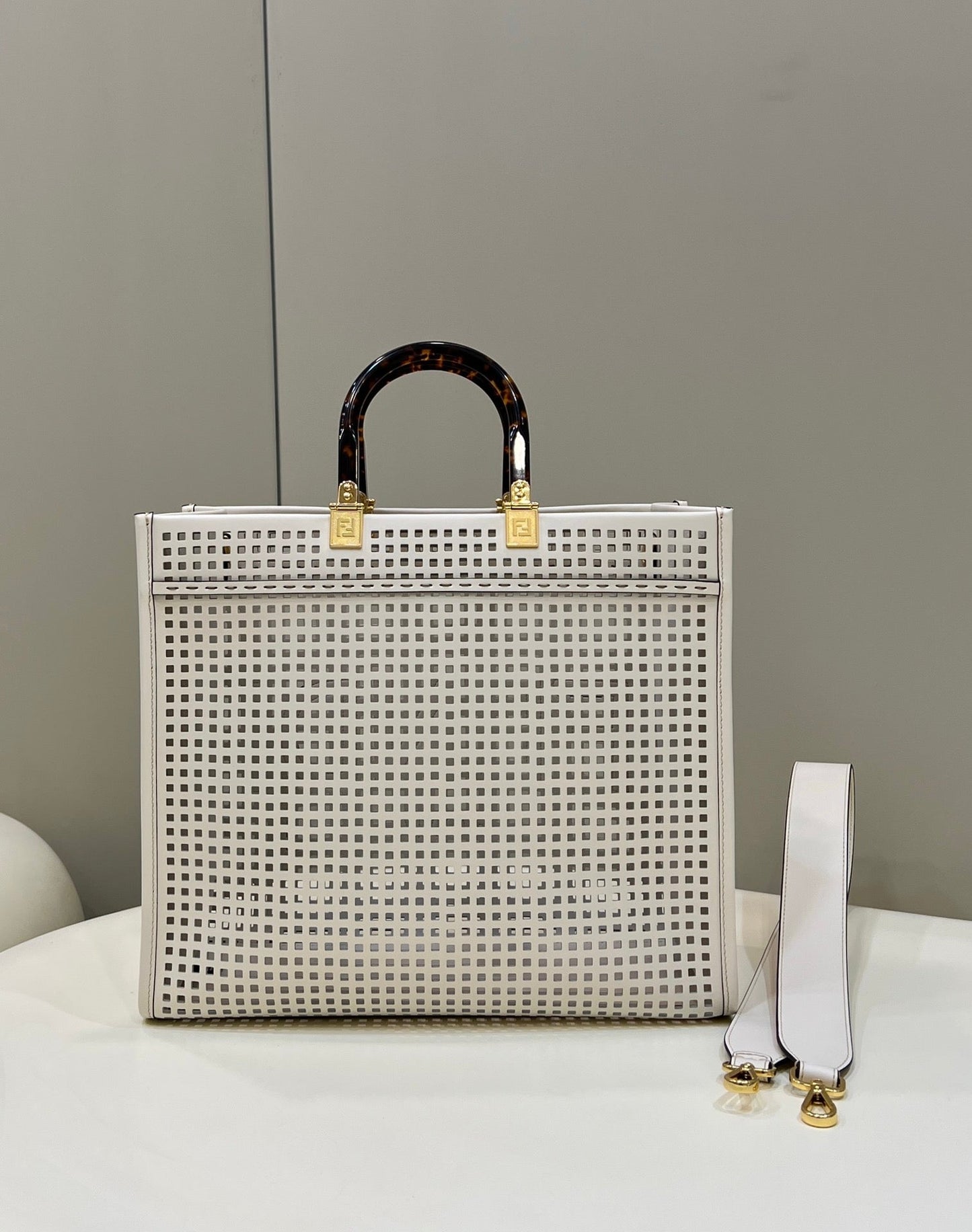 FENDI ROMA 37 BAG IN WHITE CALFSKIN GOLD HARDWARE