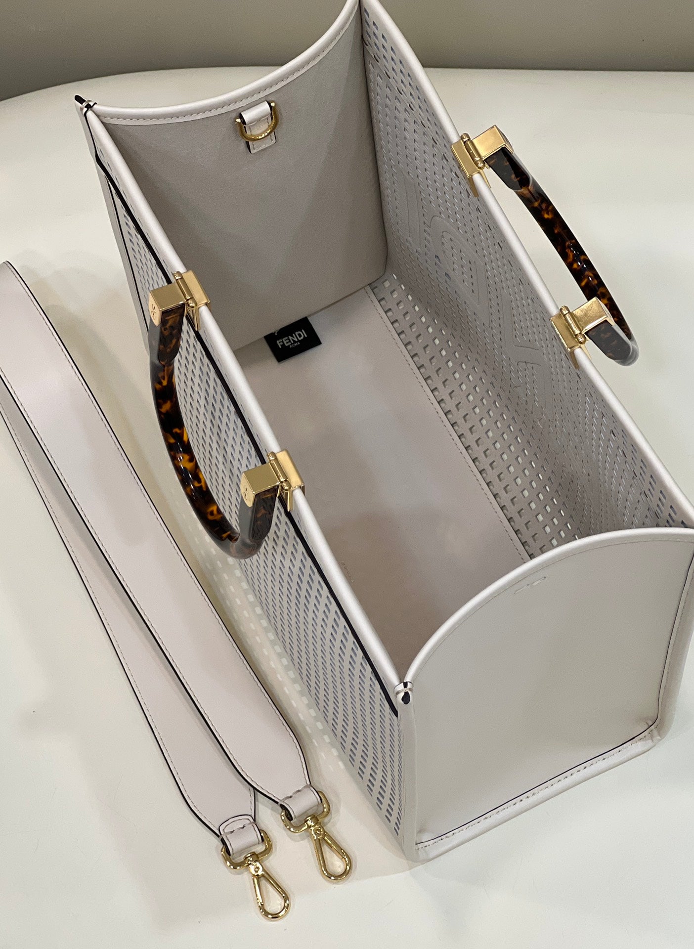 FENDI ROMA 37 BAG IN WHITE CALFSKIN GOLD HARDWARE