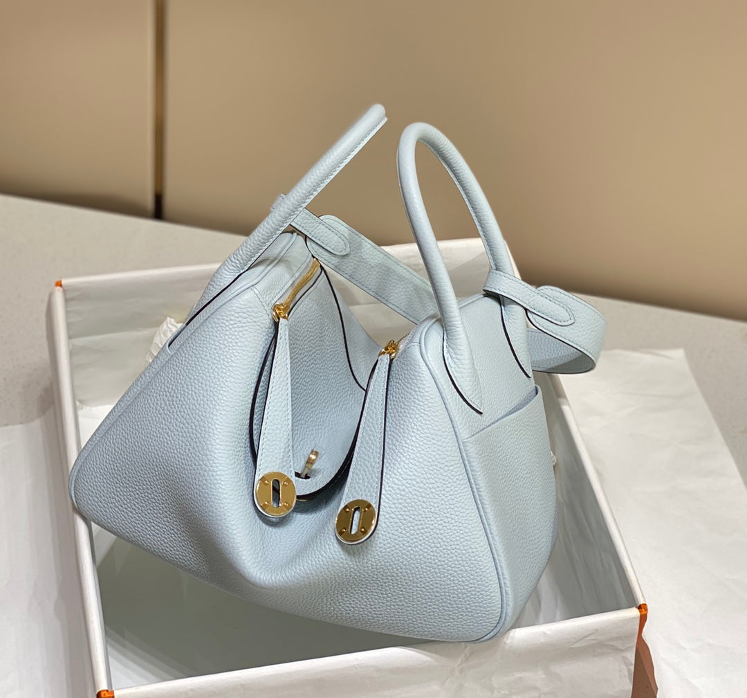 HM LINDY 26 BAG PASTEL BLUE CALFSKIN