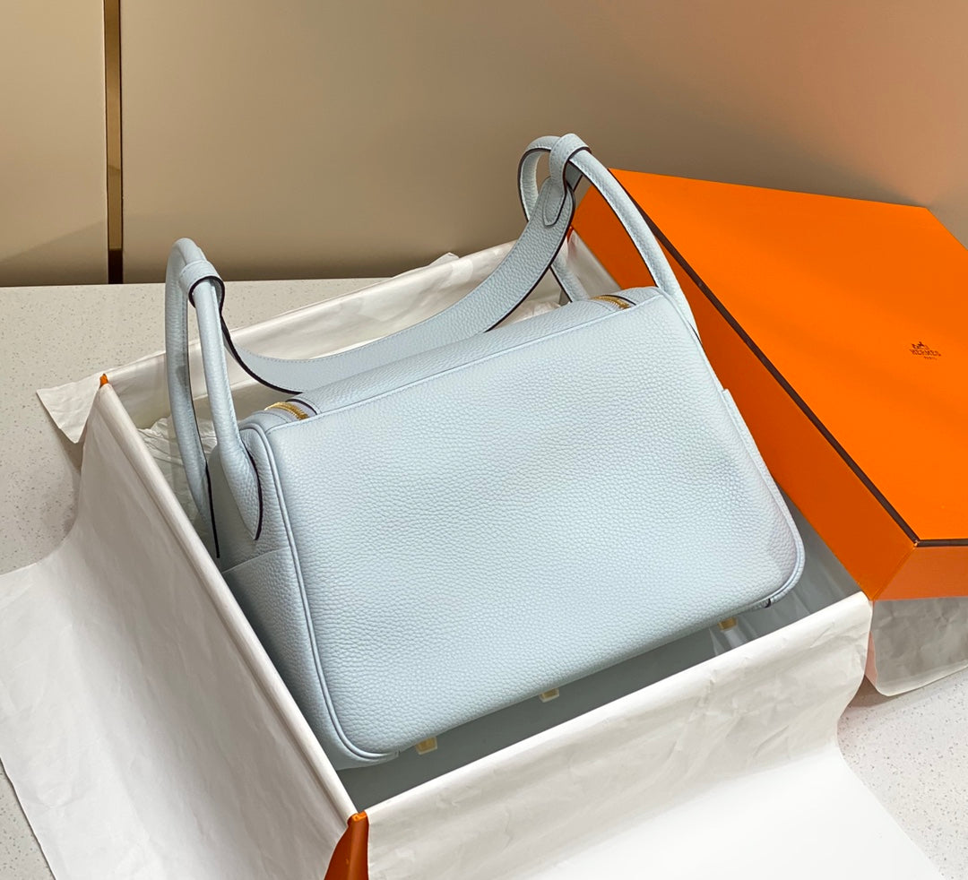 HM LINDY 26 BAG PASTEL BLUE CALFSKIN