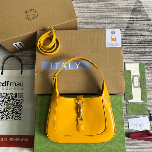 GG JACKIE SMALL 28 SHOULDER BAG IN YELLOW CALFSKIN