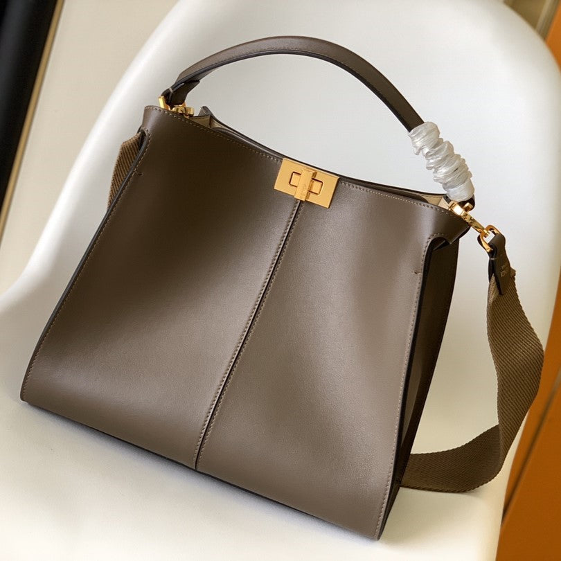 Peekaboo X-lite medium 30cm Bag brown lambskin gold hardware