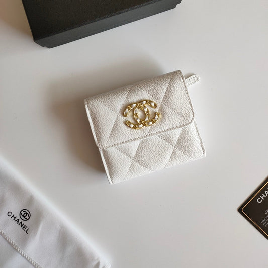 CC SQUARE PURSE 12 WHITE GRAINED CALFSKIN GOLD ICON