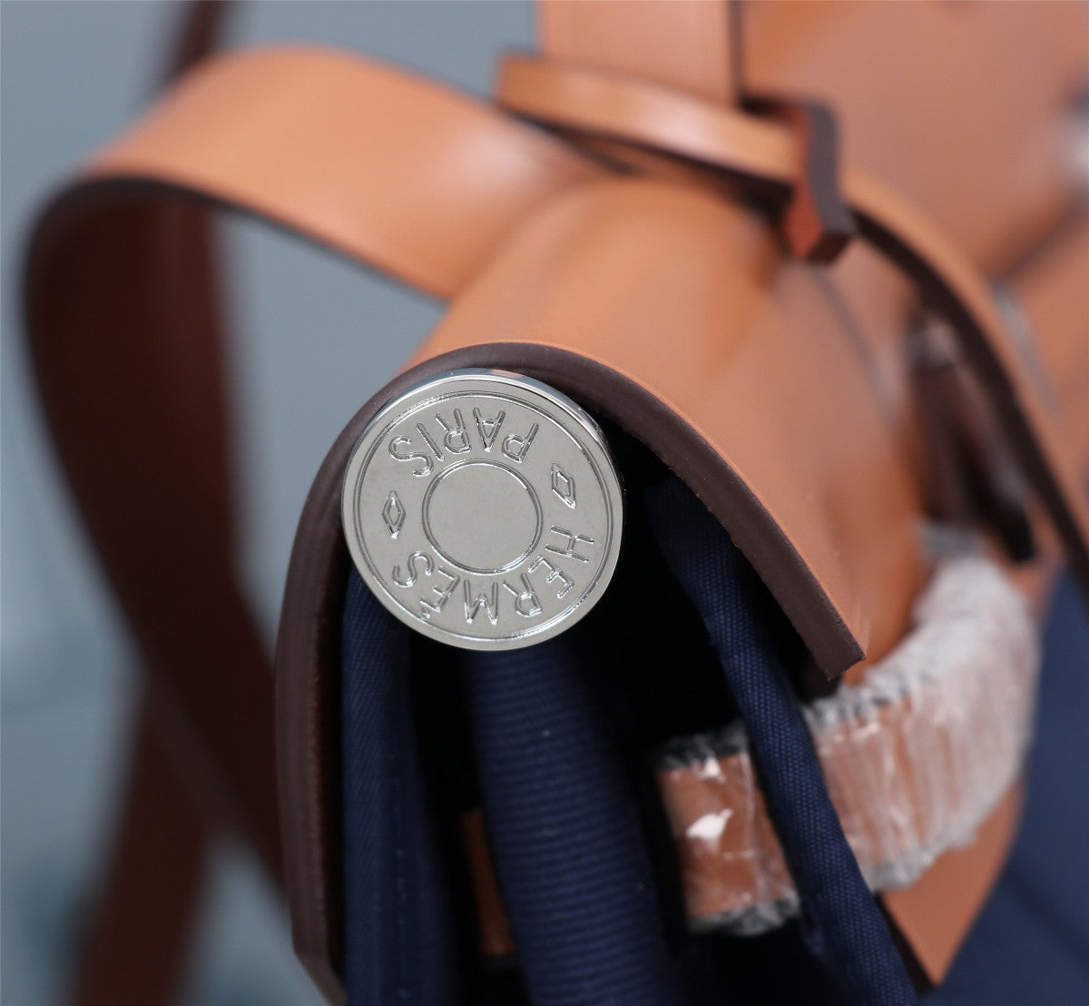 HM HERBAG ZIP 31 NAVY AND BRONZE CANVAS