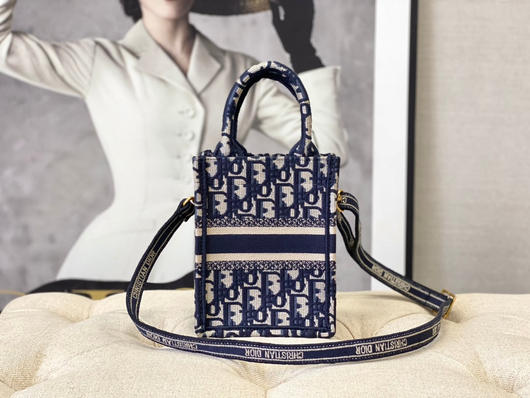 LADY 18 BAG IN BLUE OBLIQUE JACQUARD