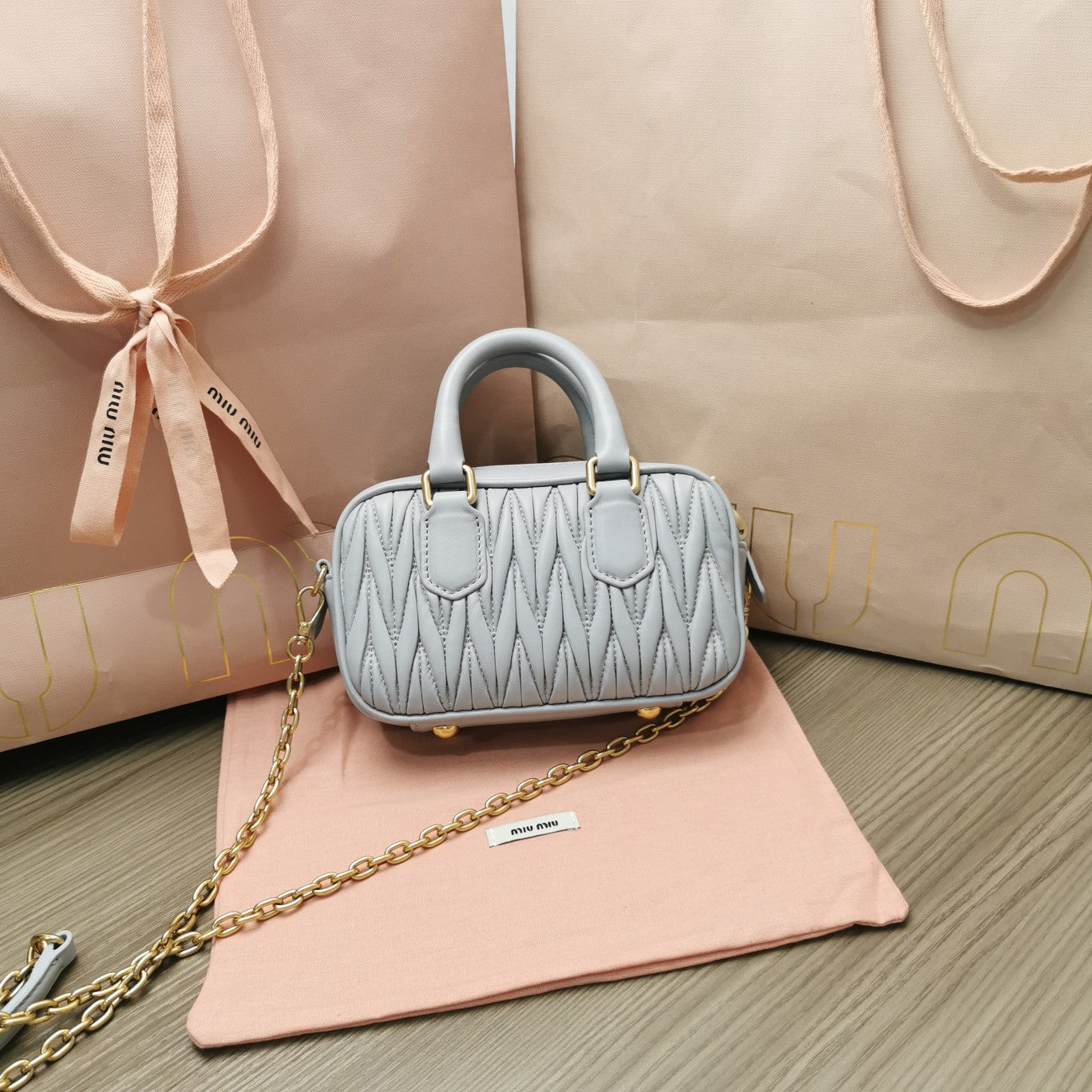 TOO PRETTY 17 HANDBAG LIGHT GREY LAMBSKIN