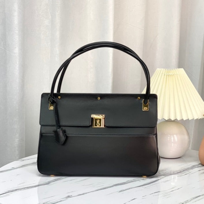 PARISIENNE 30 HANDBAG IN BLACK SMOOTH CALFSKIN