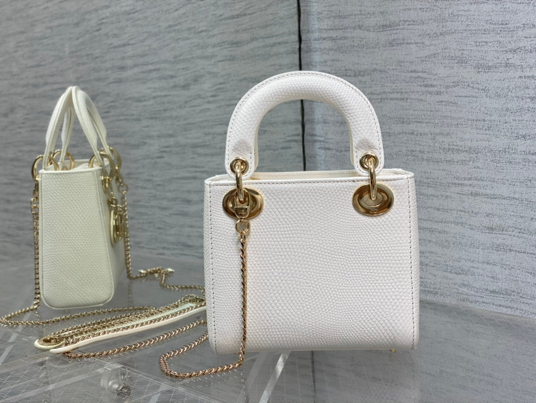 MINI LADY 17 BAG IN WHITE EMBOSSED LAMBSKIN WITH GOLDEN CLASP