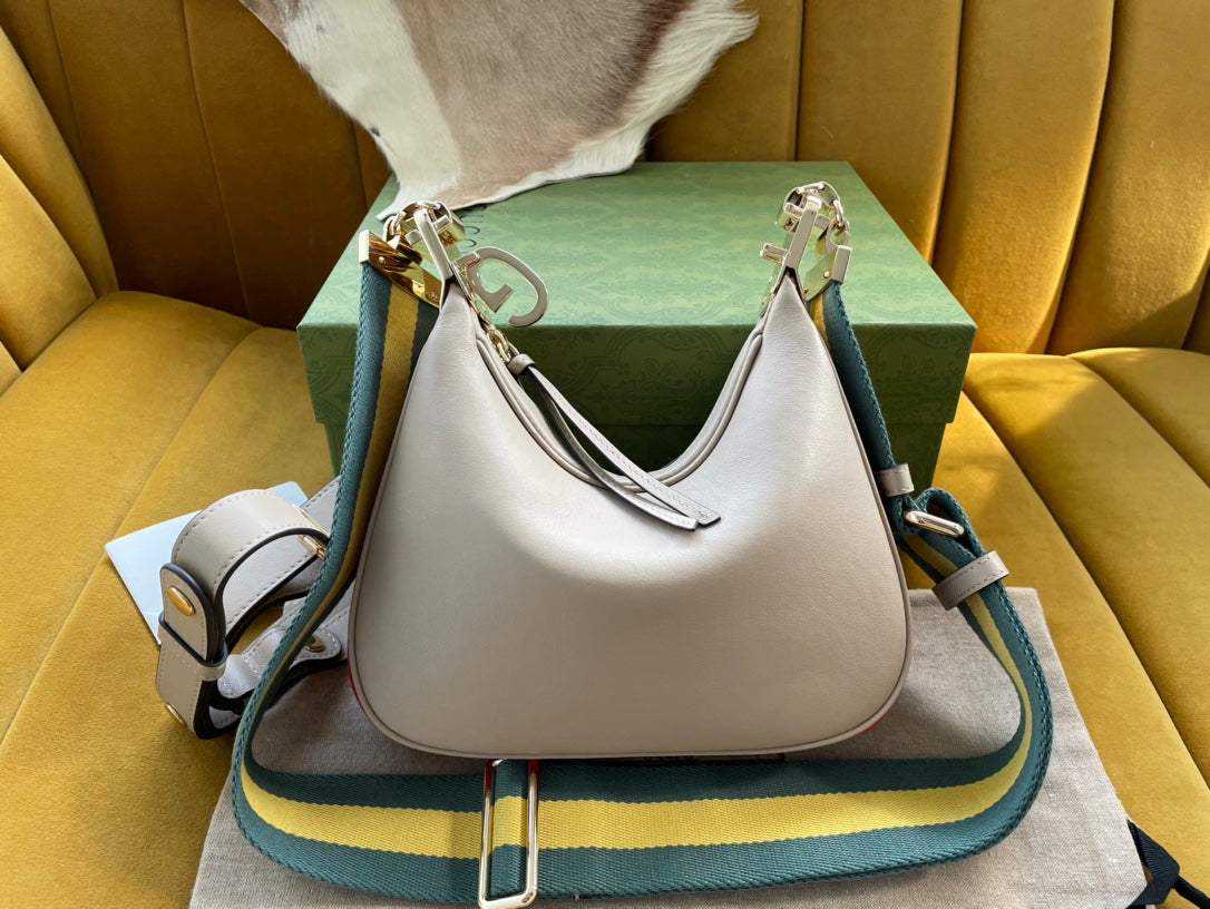 GG ATTACHE 23 SMALL SHOULDER BAG BEIGE CALFSKIN