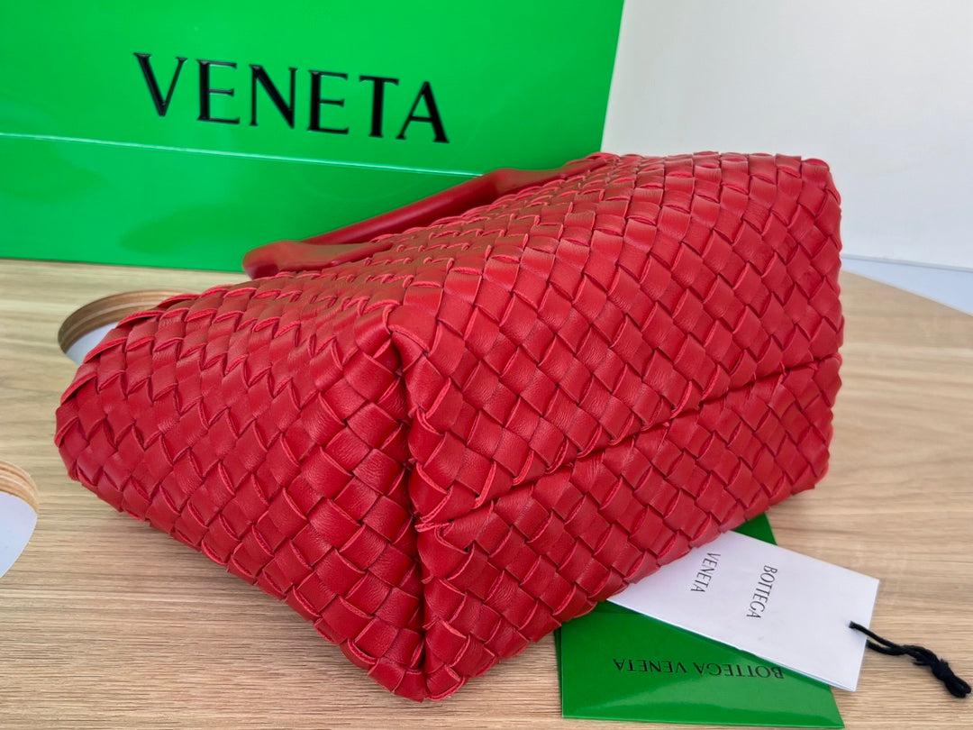 MINI CABAT 20 IN RED LAMBSKIN