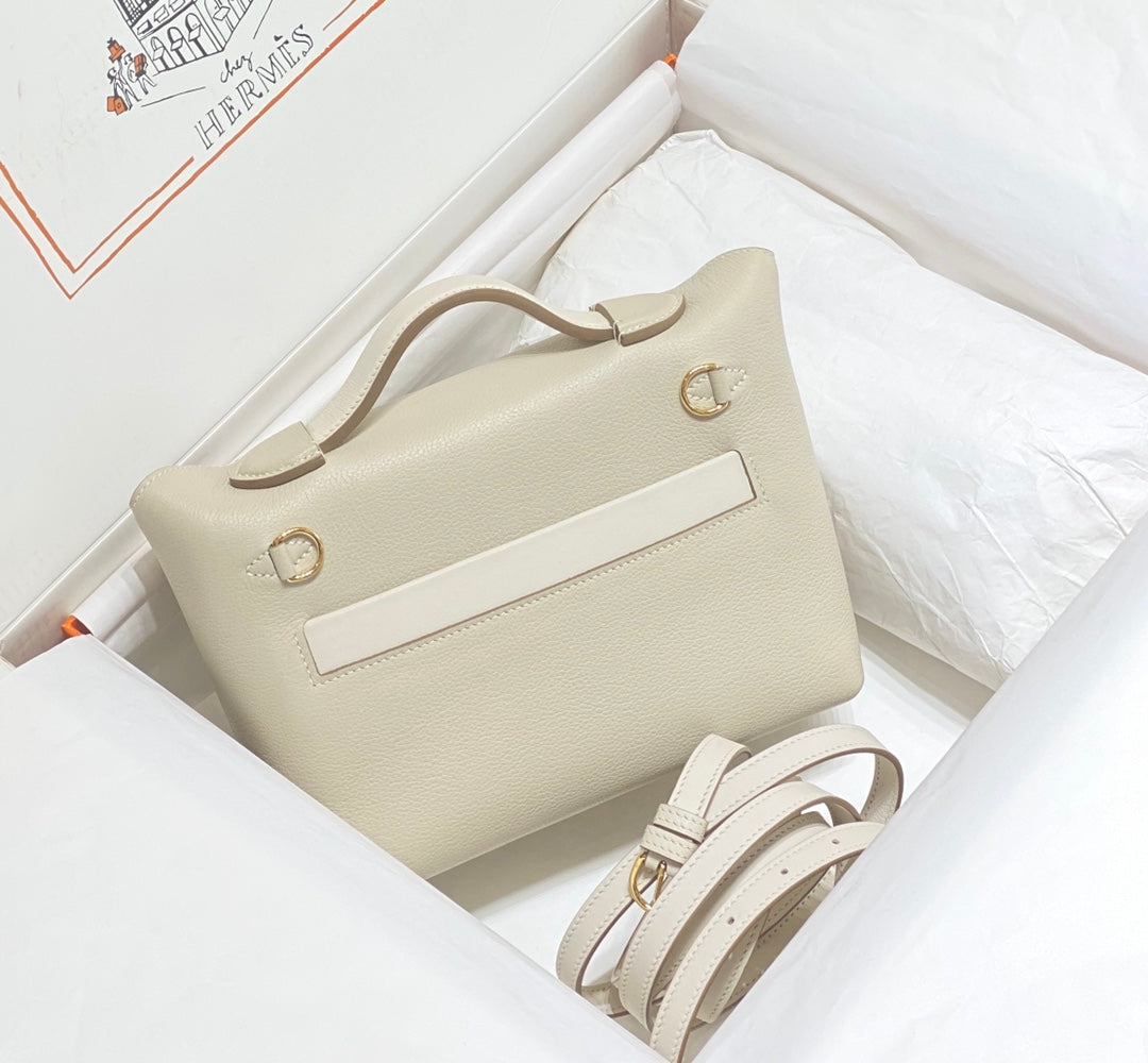 HM KELLY HANDBAG 21 WHITE CALFSKIN