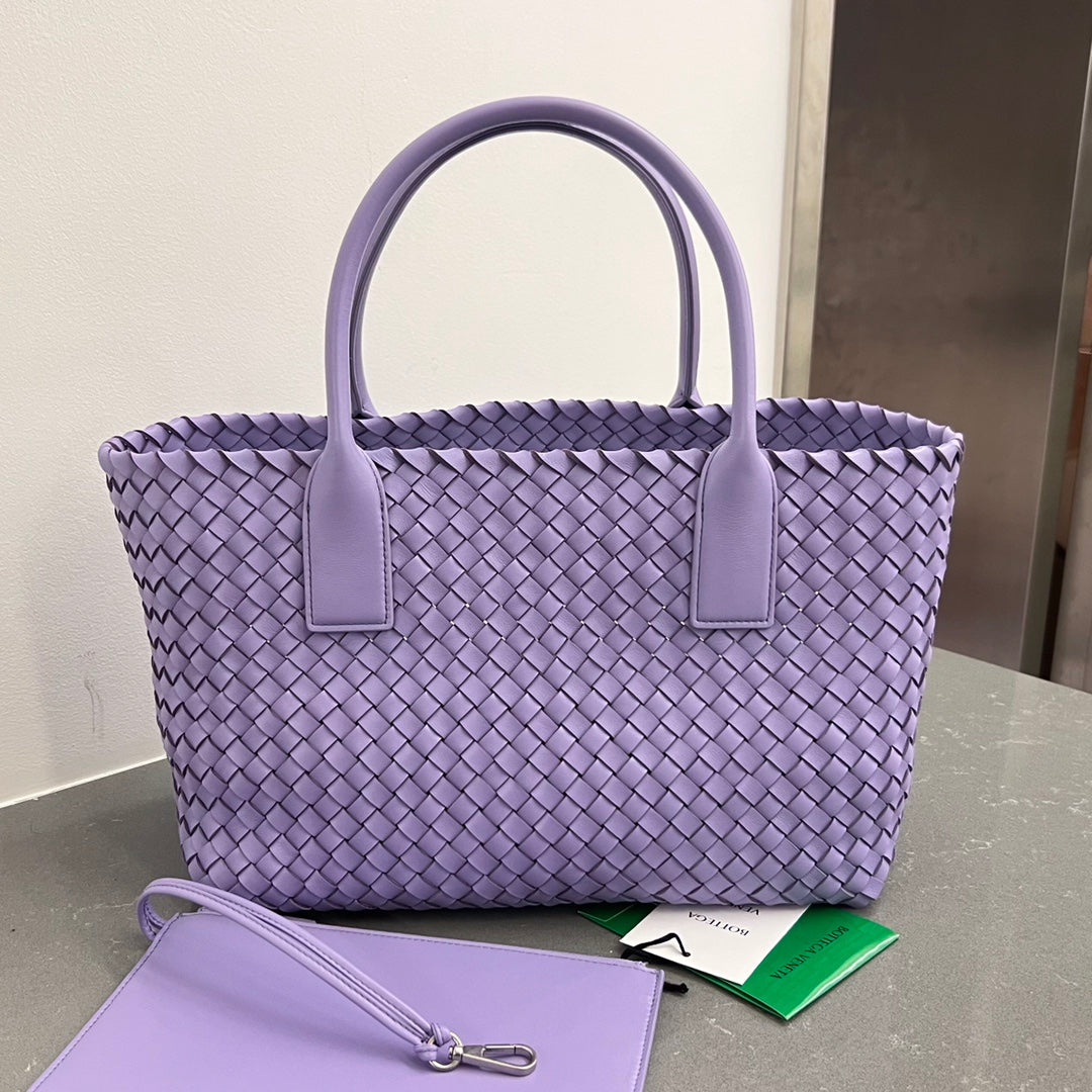 SMALL CABAT 32 IN PERIWINKLE PURPLE LAMBSKIN